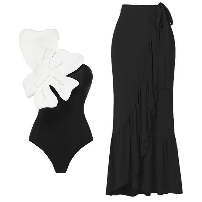 One-shoulder swimsuit set designed by independent designers