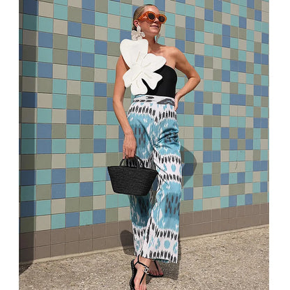 One-shoulder swimsuit set designed by independent designers