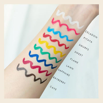 COLOURFUL LIQUID MATTE EYELINER