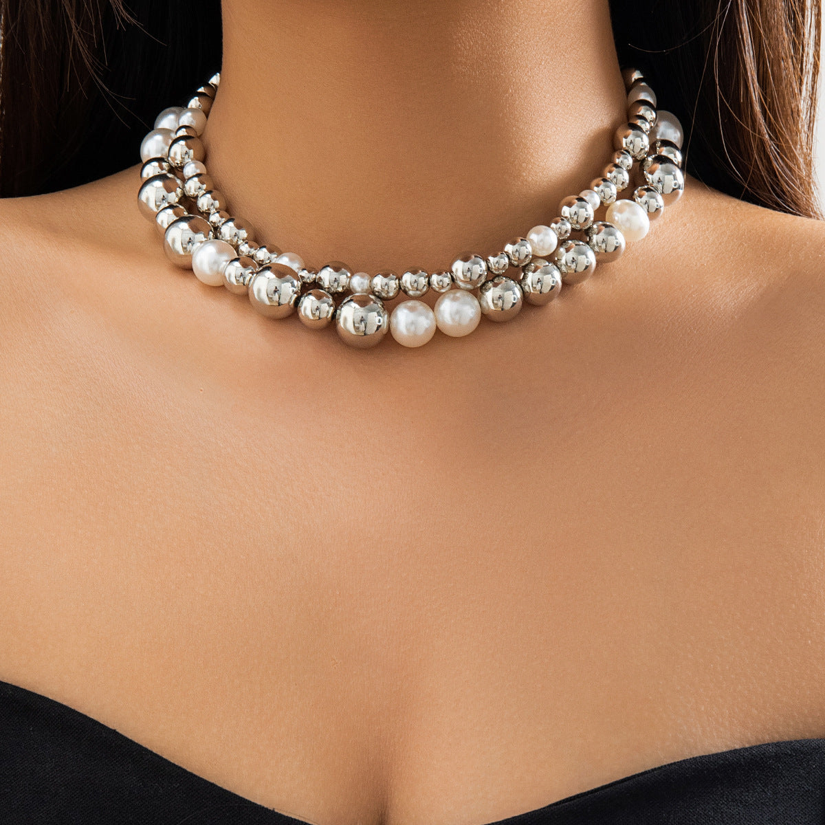 Exaggerated round punk collarbone necklace