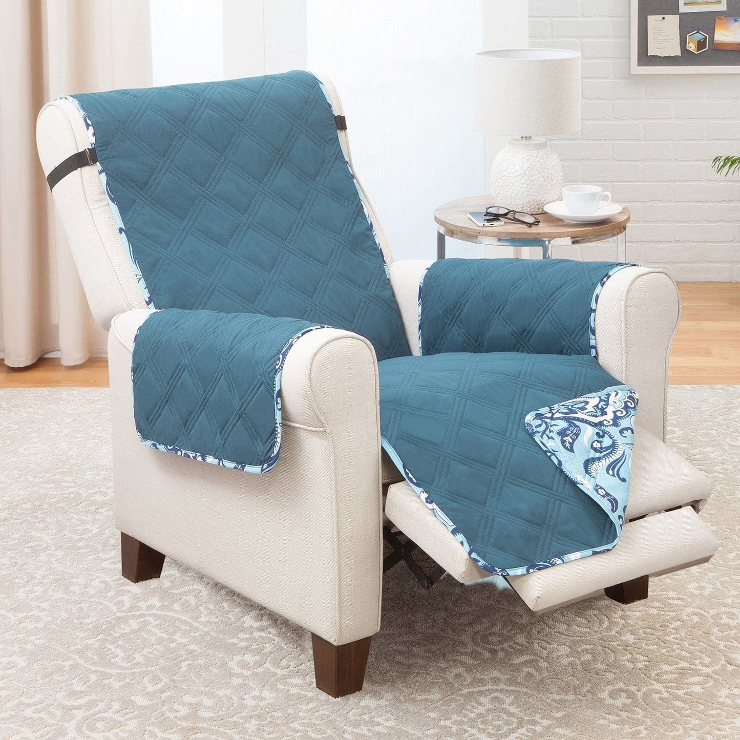 Extra Large Quilted Recliner Protector With Pockets