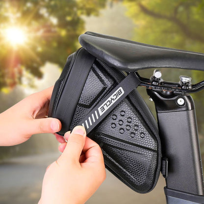 Reflective Under-Seat Bag – Secure Fit for Night Rides